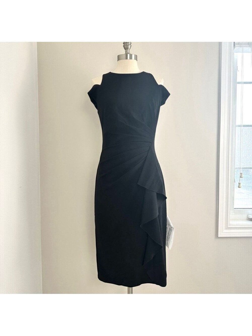Tadashi Shoji Shoulder Cut-Out Black Dress Crepe Women's Size Medium - Picture 2 of 14